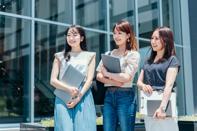 3人の女性